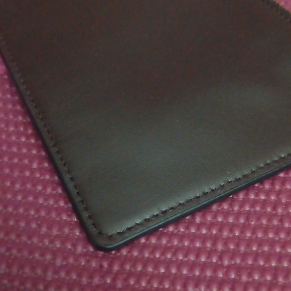 Coach - Picture 6 of 6